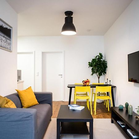 Fantastic 2 Bedroom Apartment Berlin Bagian luar foto