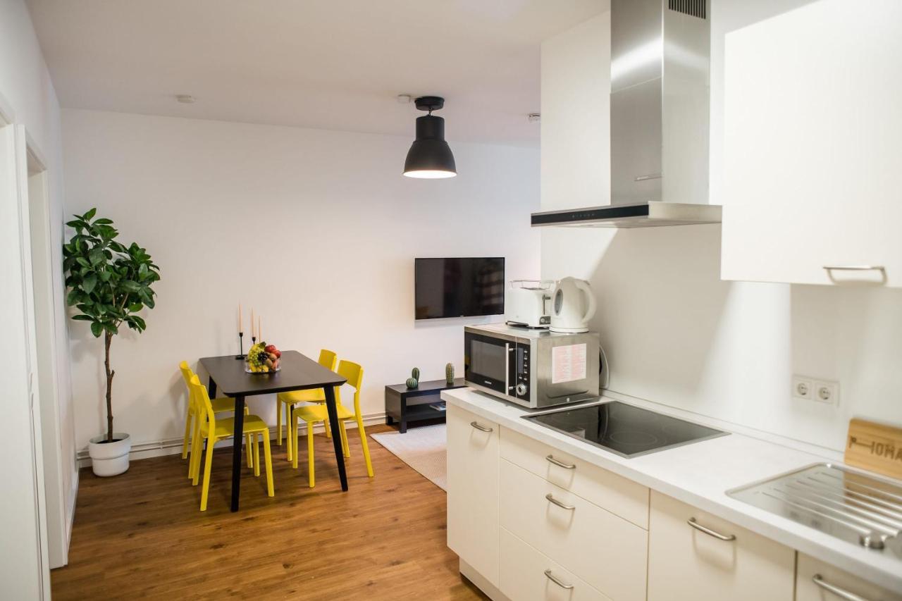 Fantastic 2 Bedroom Apartment Berlin Bagian luar foto