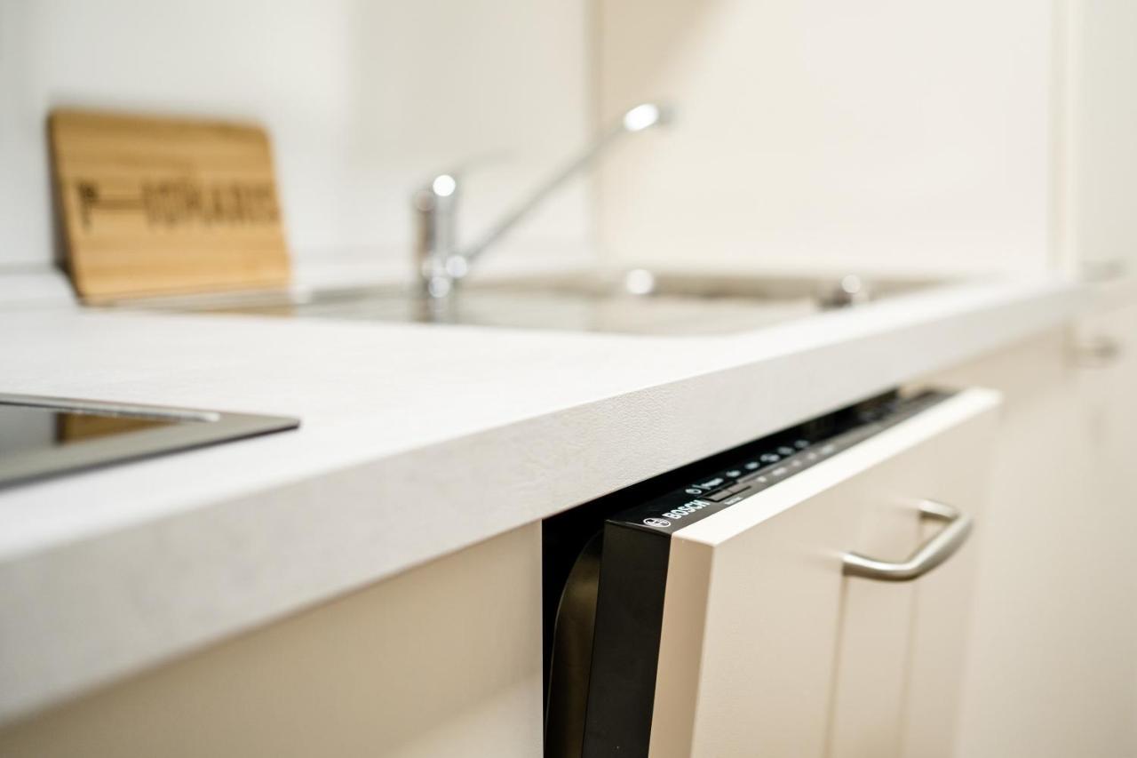 Fantastic 2 Bedroom Apartment Berlin Bagian luar foto